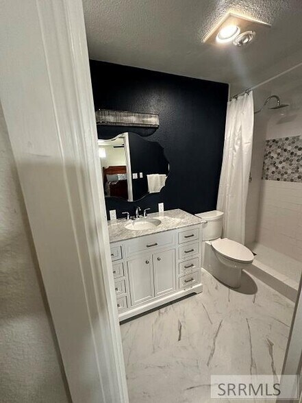 More Photos Of 13 Gott Ln, Salmon Hospitality For Sale