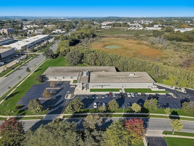 More Photos Of 2 Marsh Ct, Madison Flex For Sale