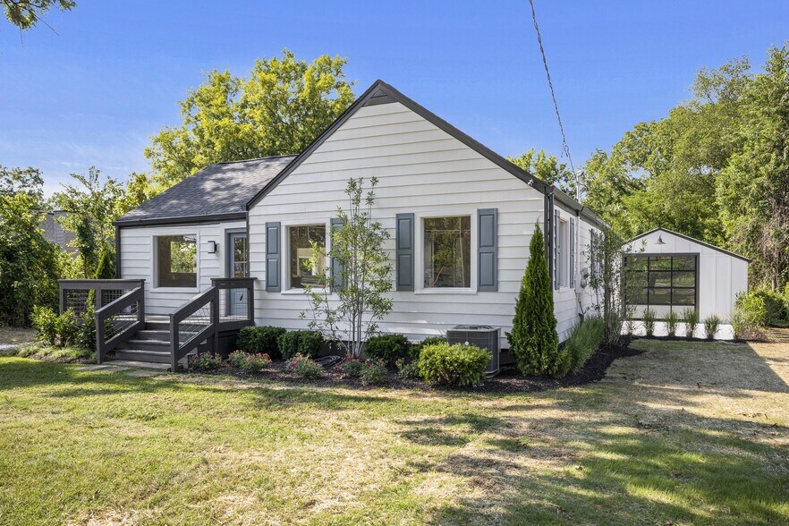 More Photos Of 1303 McGavock Pike, Nashville Storefront Retail Office For Sale