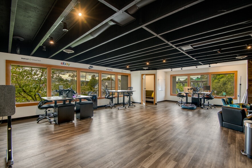 More Photos Of 12290 SW Main St, Portland Office For Sale