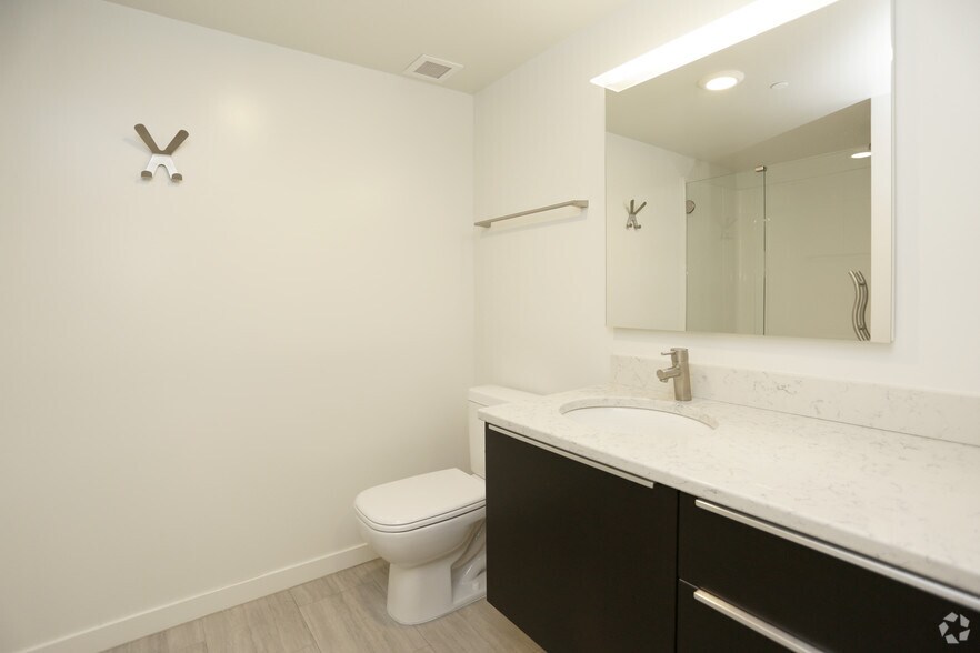 More Photos Of 55 Ionia Ave NW, Grand Rapids Apartments For Sale