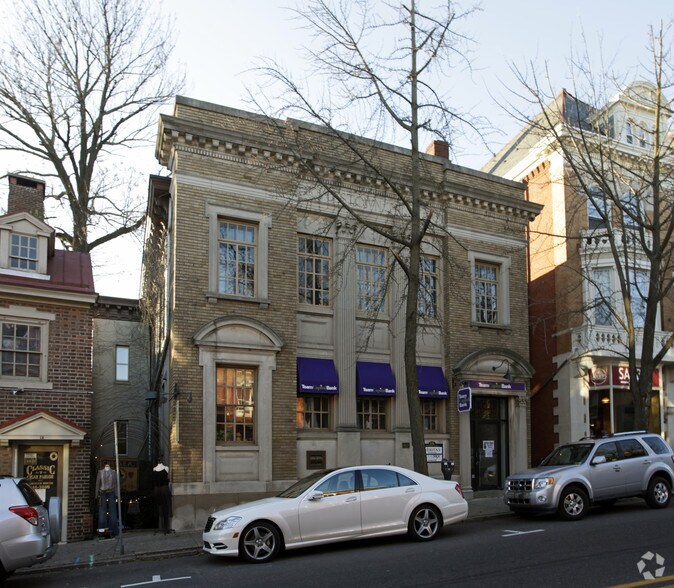 More Photos Of 18 N Main St, Doylestown Office For Lease