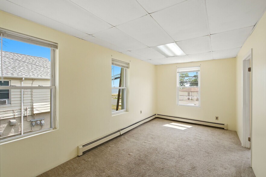 More Photos Of 275 Laurence Pky, South Amboy Apartments For Sale