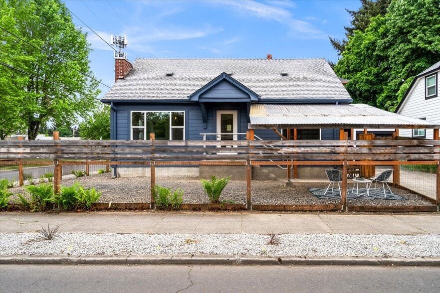 Primary Photo Of 3327 SE 50th Ave, Portland Office Residential For Sale