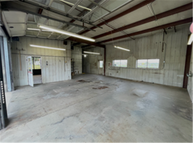 More Photos Of 302 Old 36, Clarence General Retail For Sale