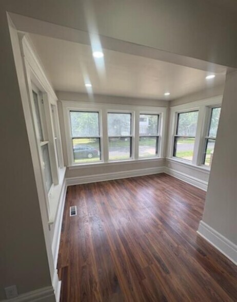 More Photos Of 1611 W Barker Ave, Peoria Multifamily For Sale