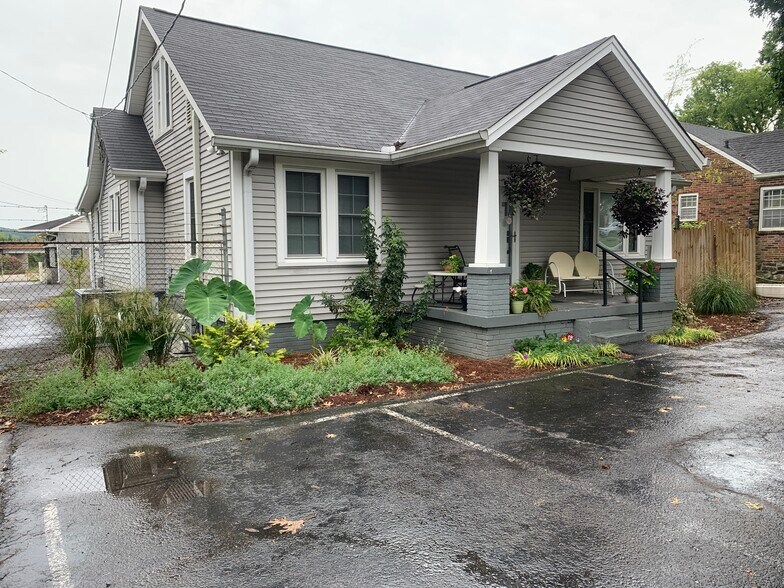 More Photos Of Off Goodlettsville town square, Goodlettsville Loft Creative Space For Sale