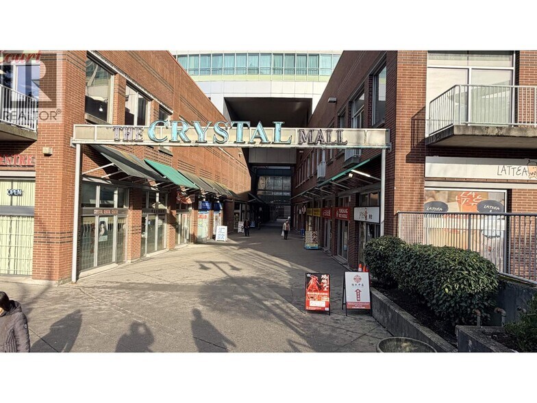 More Photos Of 4500 Kingsway, Burnaby Storefront Retail Office For Sale