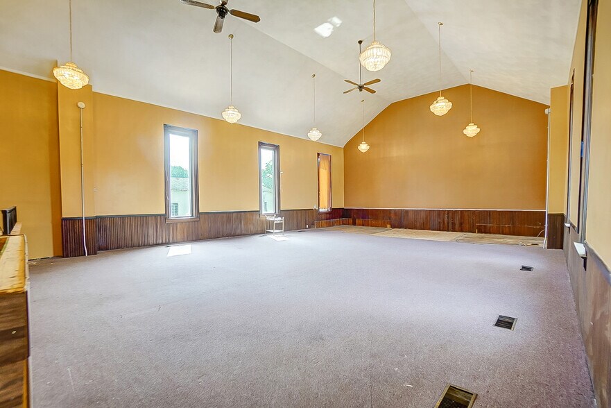 More Photos Of 6987 New Haven Rd, Harrison Restaurant For Sale