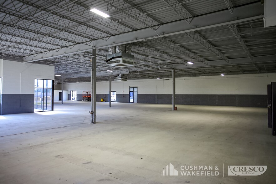 More Photos Of 20900 Miles Pky, Warrensville Heights Warehouse For Sale