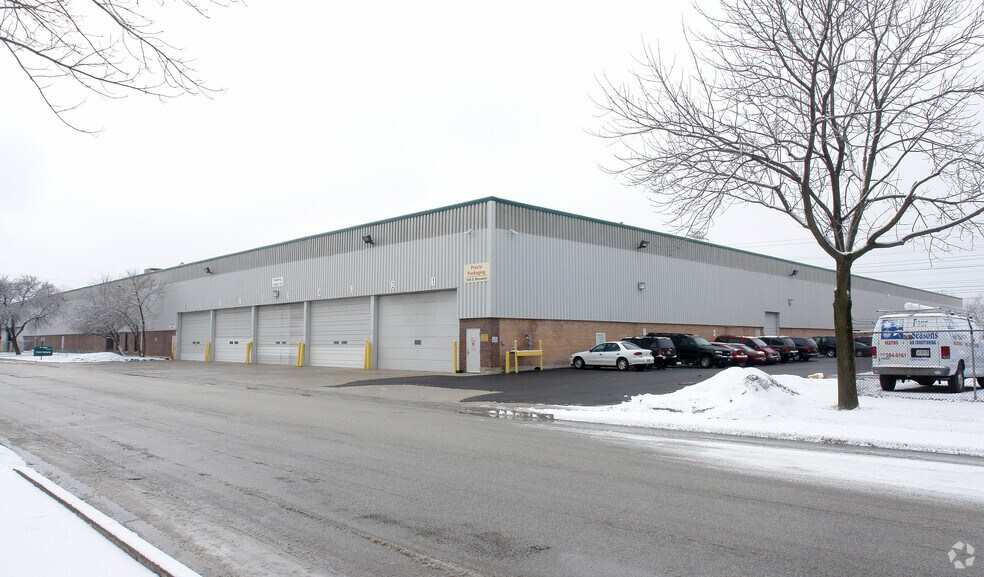 Primary Photo Of 7400 S Massasoit Ave, Bedford Park Manufacturing For Lease