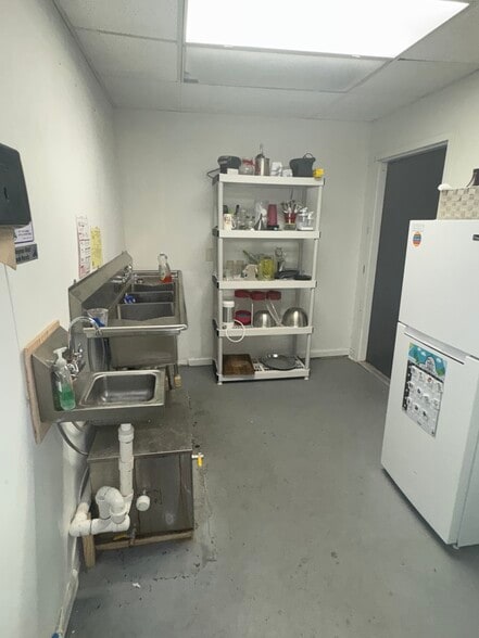 More Photos Of 3656 Highway 5, Douglasville Storefront Retail Office For Lease