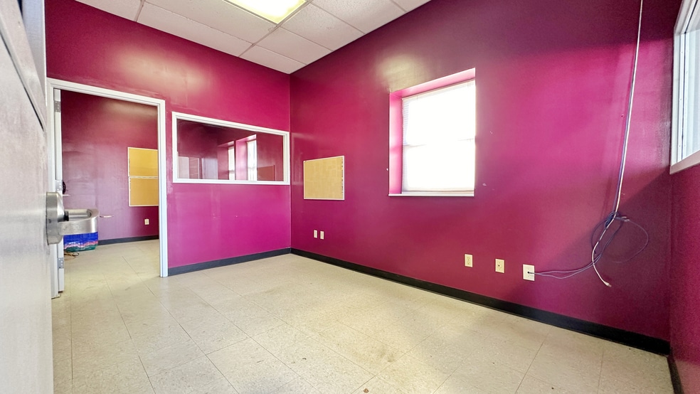 More Photos Of Pippin Rd @ Adams Rd, Cincinnati Unknown For Lease