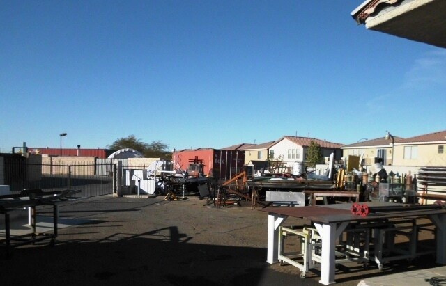 More Photos Of 648 Joey Ln, Henderson Manufacturing For Lease