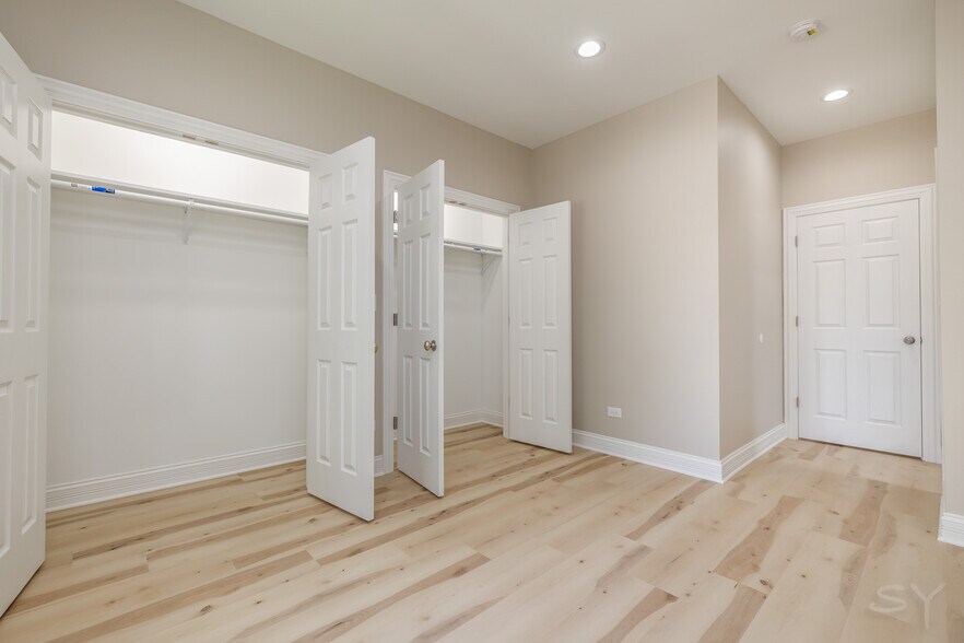 More Photos Of 623 Hamlin Ave, Chicago Apartments For Sale