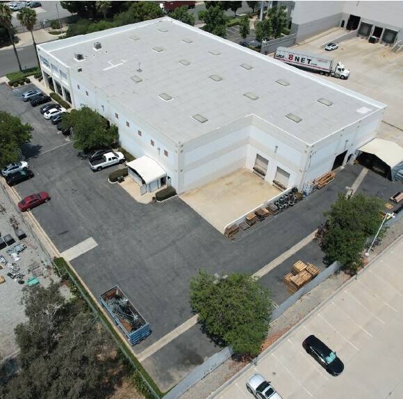 More Photos Of 1689 S Parco Ave, Ontario Warehouse For Sale