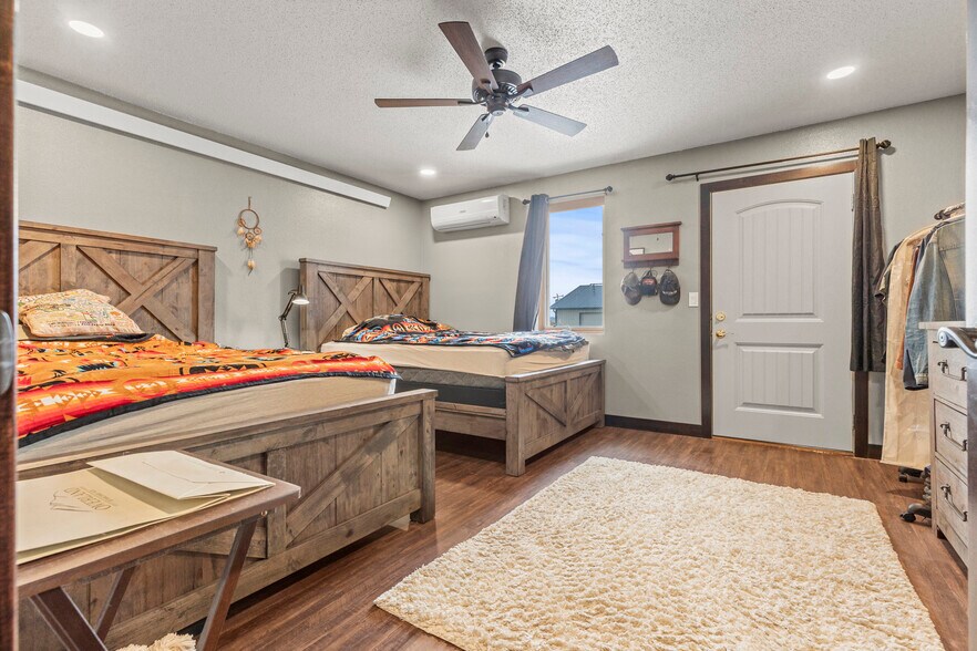 More Photos Of 5642 Bob Ln, Black Hawk Service For Sale