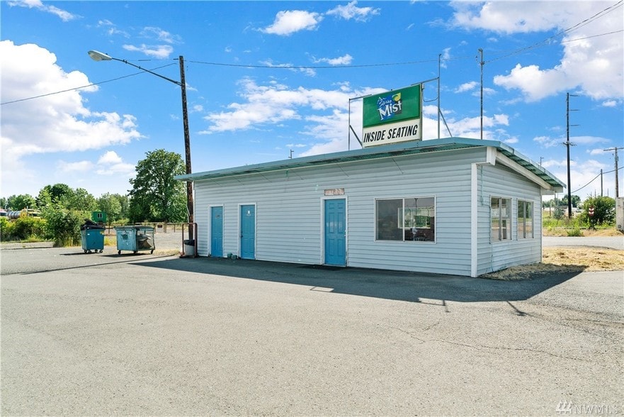 More Photos Of 651 W Main St, Chehalis Restaurant For Sale