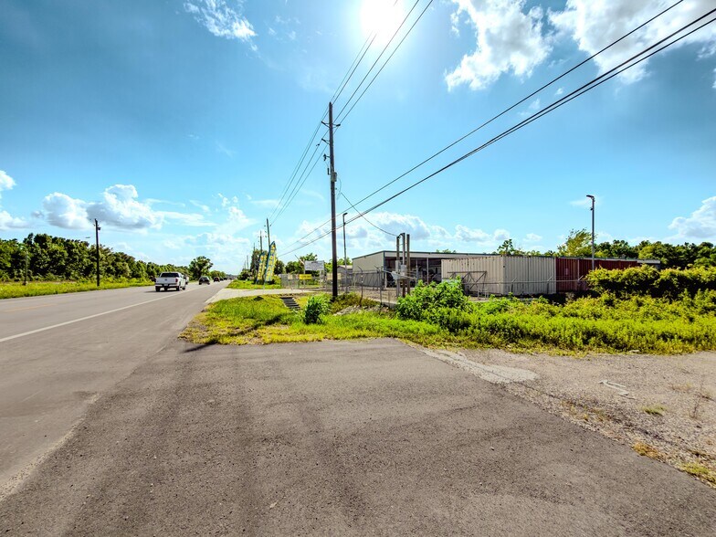 More Photos Of 12931 FM 1960, Huffman Land For Lease