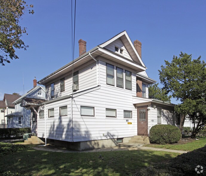 More Photos Of 118 Jerusalem Ave, Hicksville Office For Sale