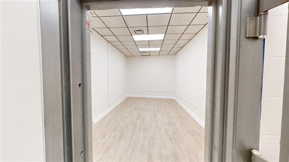 More Photos Of 218 W Main St, Auburn Office For Sale