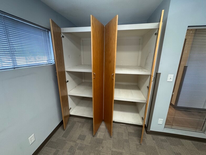 More Photos Of 418 S Maryland Pky, Las Vegas Office For Lease