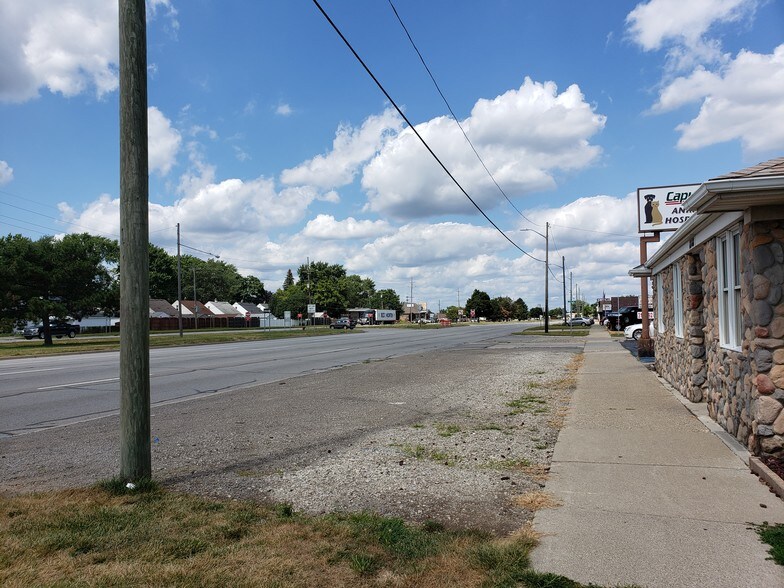 More Photos Of 8120 N Telegraph Rd, Dearborn Heights Storefront Retail Office For Lease