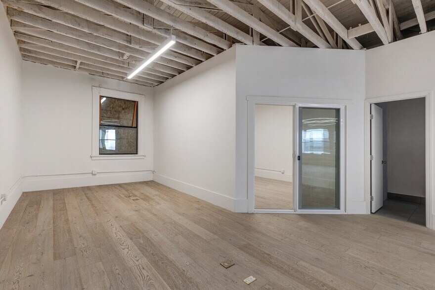 More Photos Of 227-231 Kearny St, San Francisco Storefront Retail Office For Lease