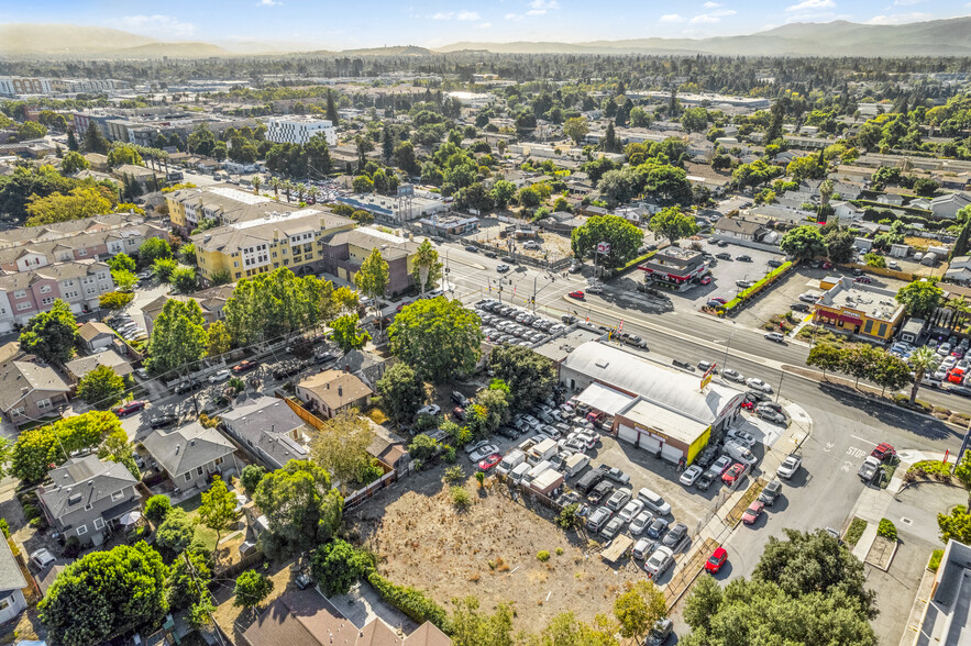 More Photos Of 1555 W San Carlos St, San Jose Auto Dealership For Sale