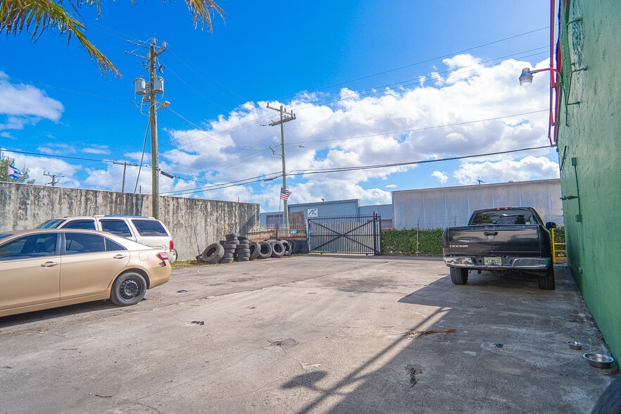 More Photos Of 5201 NW 36th Ave, Miami Light Manufacturing For Sale