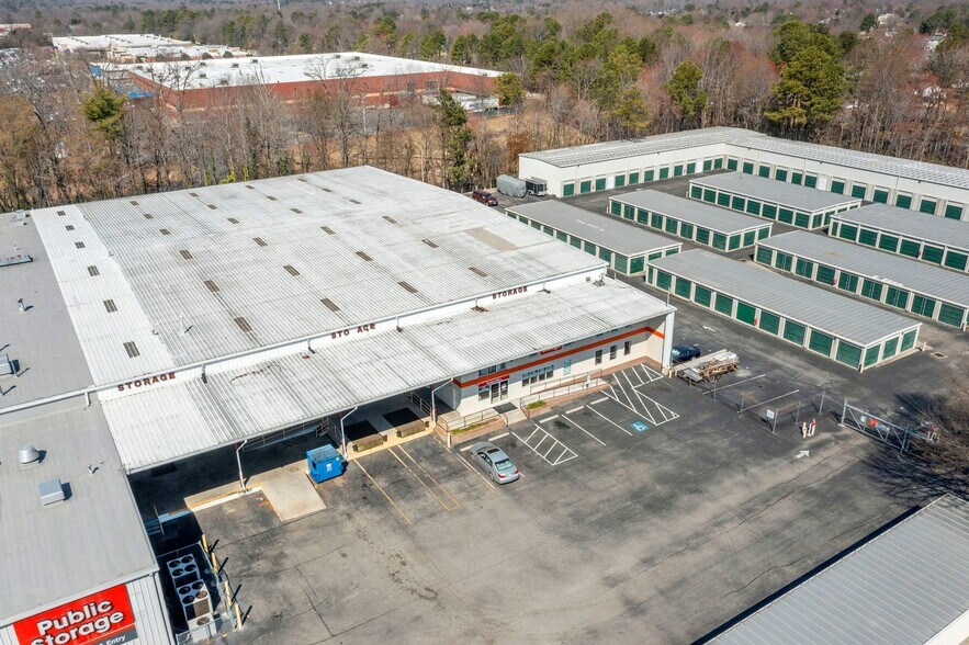More Photos Of 9120 W Broad St, Richmond Self Storage For Sale