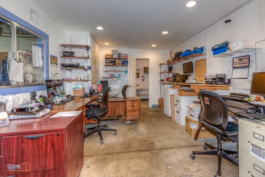 More Photos Of 1845 Range St, Boulder Warehouse For Sale