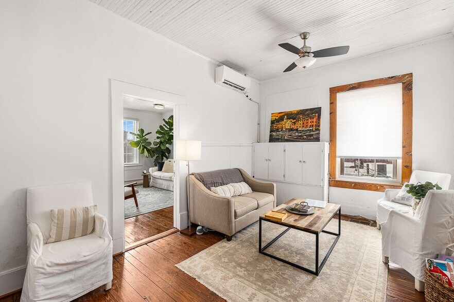 More Photos Of 35 S Peachtree St, Norcross Restaurant For Sale