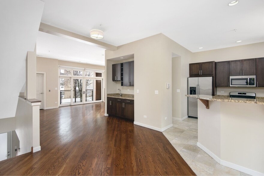 More Photos Of 479-483 N Harlem Ave, Oak Park Apartments For Lease