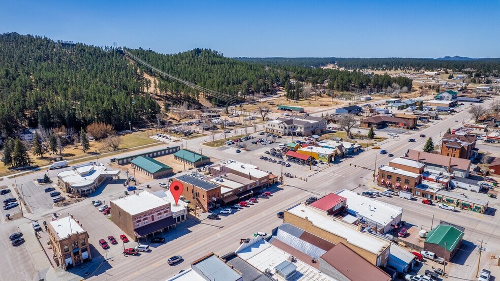 More Photos Of 528 Mount Rushmore Rd, Custer Restaurant For Sale