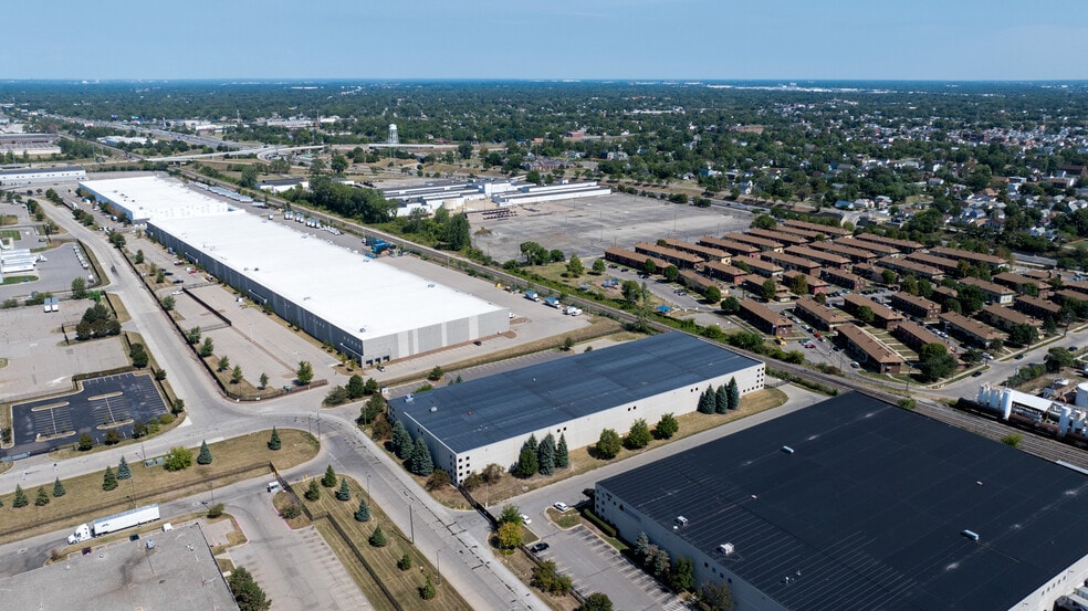 More Photos Of 12280 Oakland Park Boulevard, Highland Park Warehouse For Lease