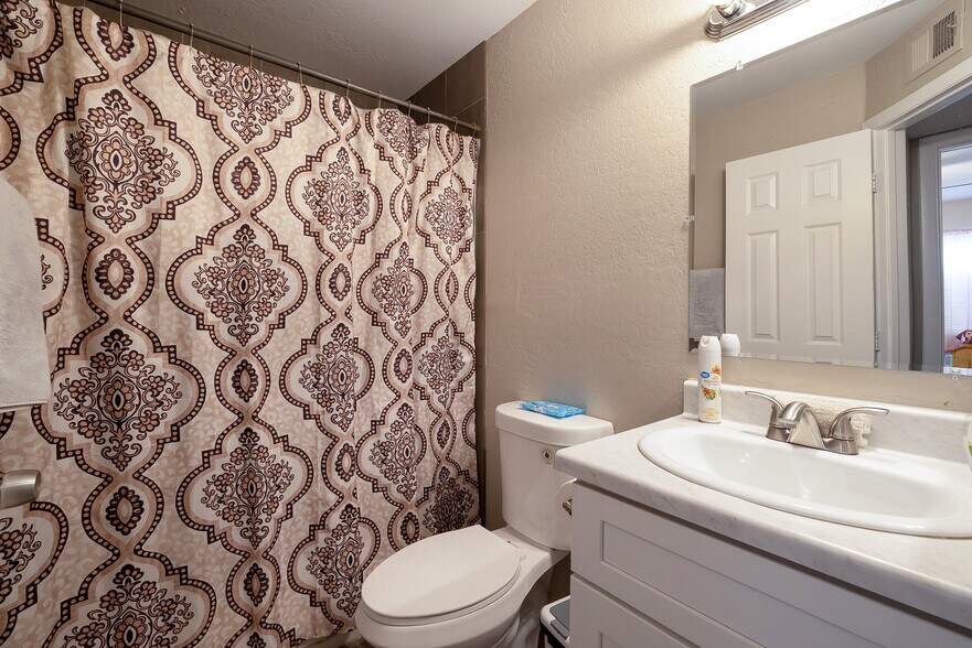 More Photos Of 805 N Westwood, Mesa Apartments For Sale