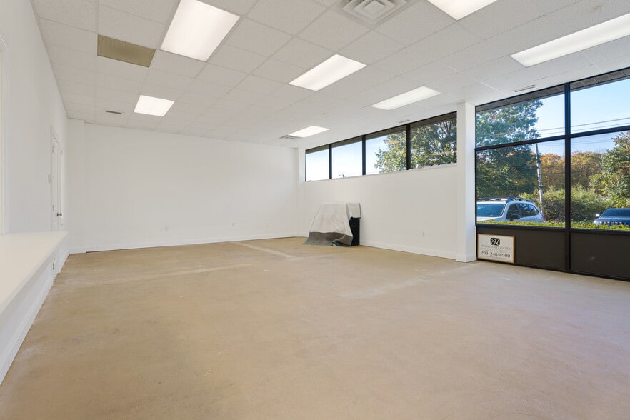 More Photos Of 11 Overlook Dr, Hamden Warehouse For Sale