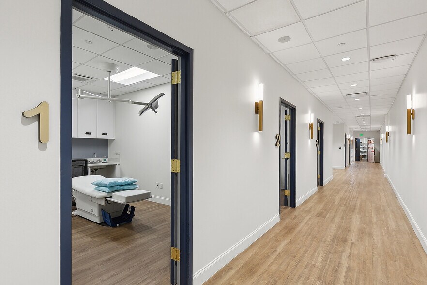 More Photos Of 3908 Veterans Memorial Blvd, Metairie General Retail For Sale