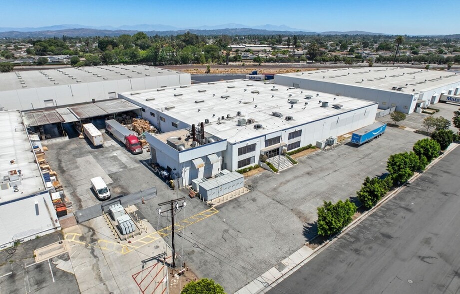 More Photos Of 14233-14263 Gannet St, Ln, La Mirada Warehouse For Lease