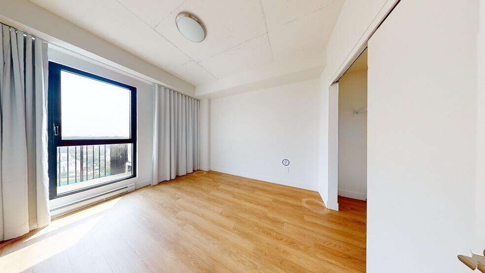 More Photos Of 8405 Pl Saint-Charles, Brossard Apartments For Lease