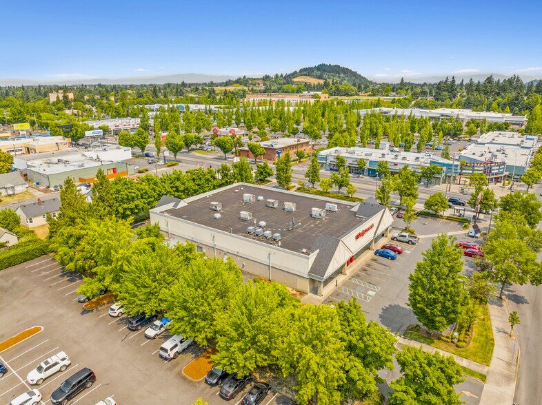 More Photos Of 4325 SE 82nd Ave, Portland Drugstore For Sale