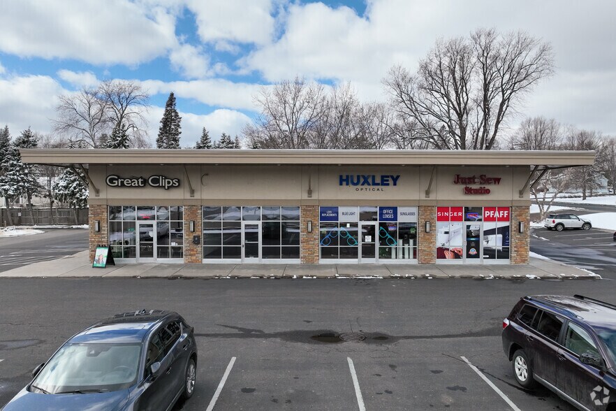 More Photos Of 1789 N Lexington Ave, Roseville Freestanding For Lease