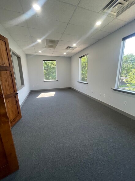 More Photos Of 11629 S 700 E, Draper Office For Sale