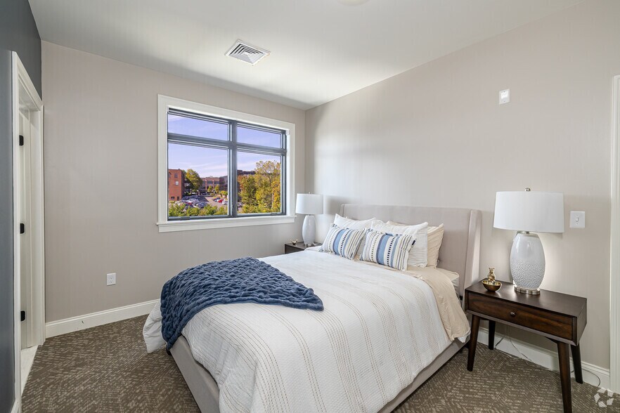 More Photos Of 920-924 Farmington Ave, West Hartford Apartments For Lease