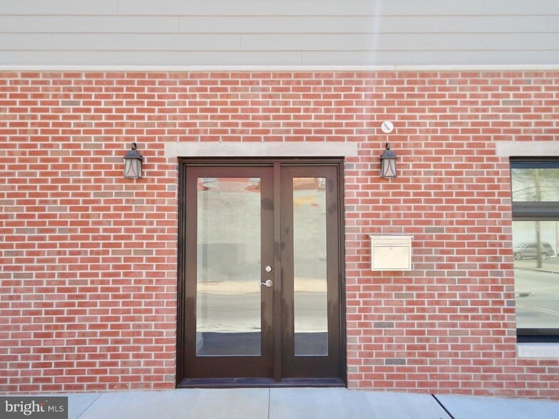 More Photos Of 1641 W Venango St, Philadelphia Medical For Lease