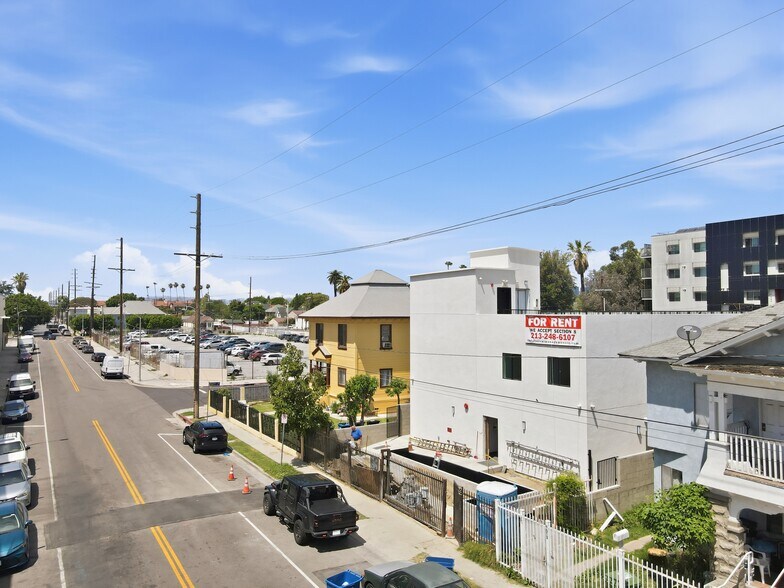 More Photos Of 1009 E 29th St, Los Angeles Apartments For Sale