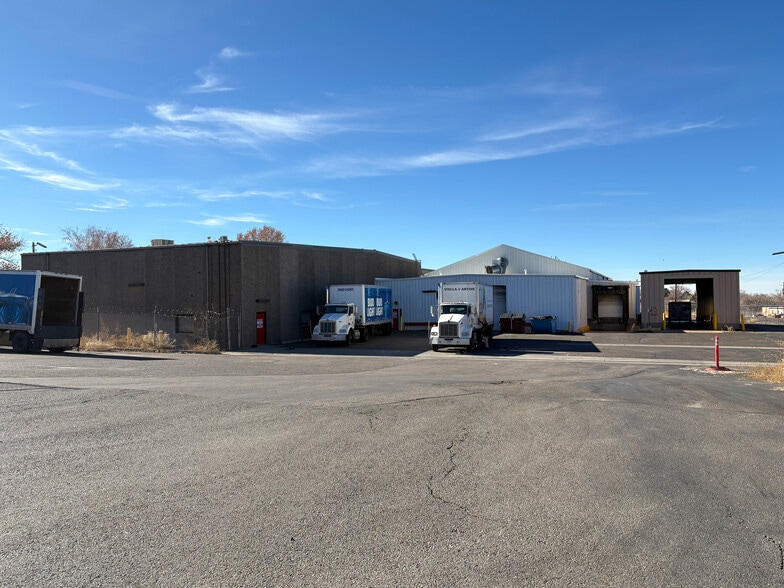 More Photos Of 2680 Sawmill Rd, Santa Fe Distribution For Sale