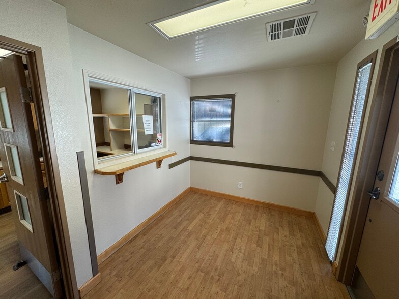 More Photos Of 418 S Maryland Pky, Las Vegas Office For Lease