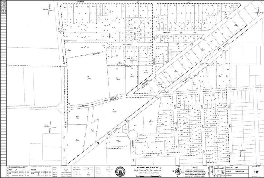 More Photos Of 130-138 Railroad St, Huntington Station Warehouse For Lease